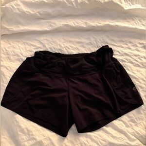 Worn a few time, tag was cut, in great condition!